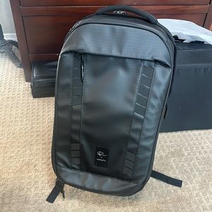 Nomatic McKinnon Camera Pack 35L